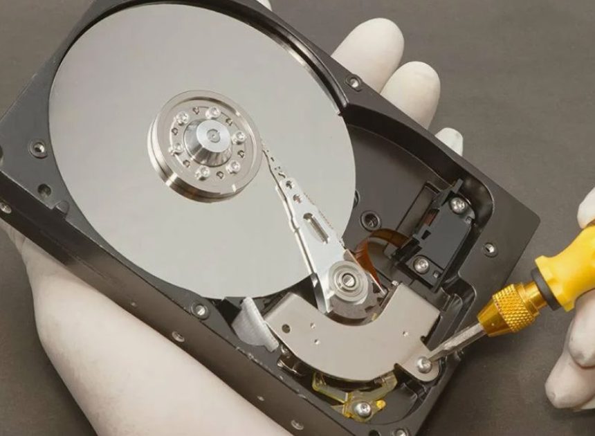 Почему не стоит пытаться восстановить данные своими силами без резервной копии